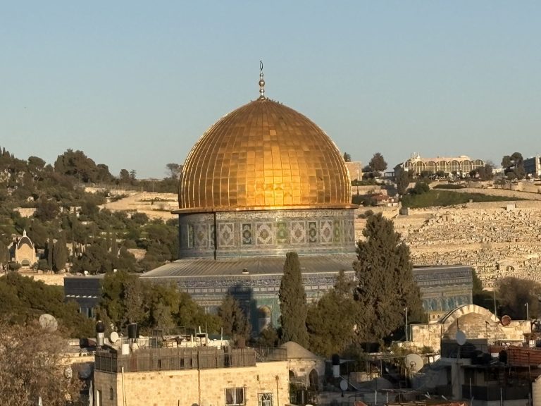 Ifthar Ramadhan di Al Quds, Berbagi untuk Murobithuun