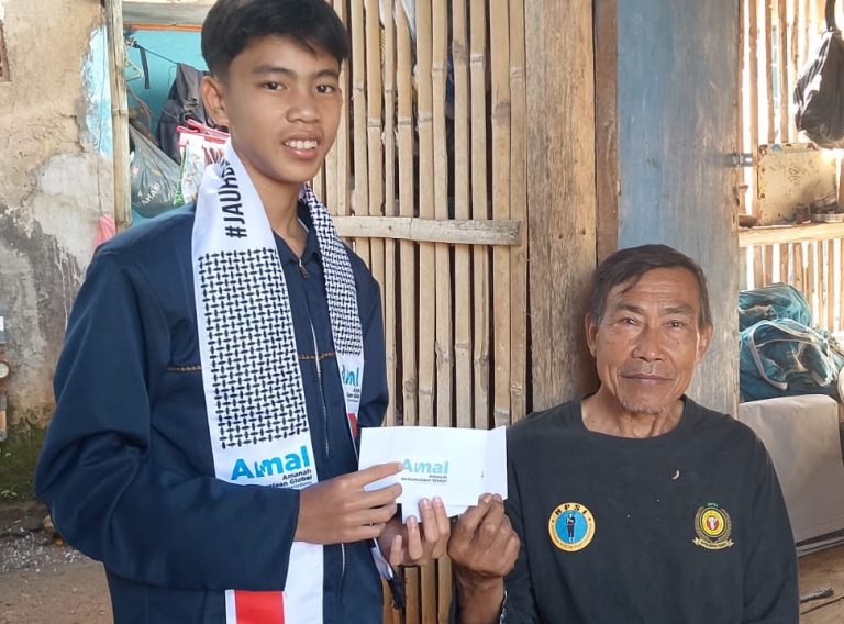 AMAL Salurkan Zakat untuk 23 Penerima Manfaat di Indonesia Saat Ramadhan